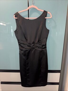 White House Black Market Black Satin Steath Dress Bow Detail Size 6 NWT